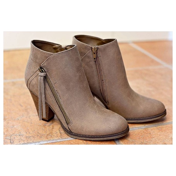 Mia Shoes - MIA Taupe Tan Tassel Ankle Boots